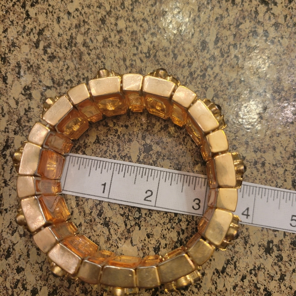 Vintage Lucite Peach Gold Tone Rectangular Link Jeweled Bracelet - Picture 8 of 9